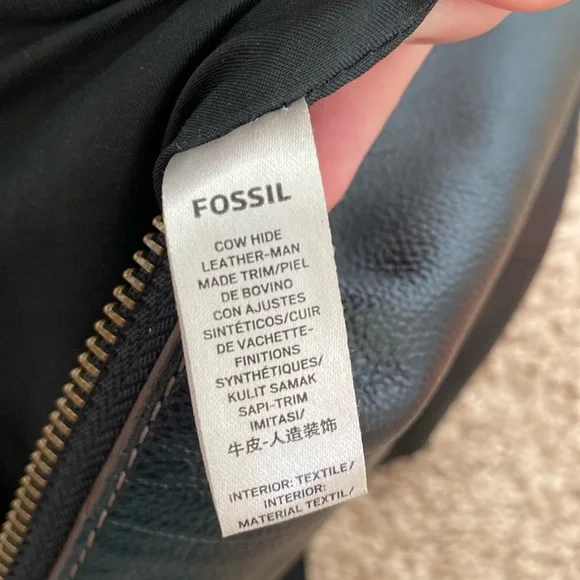 Fossil Voyager Small Crossbody Leather Bag - Picture 14 of 14